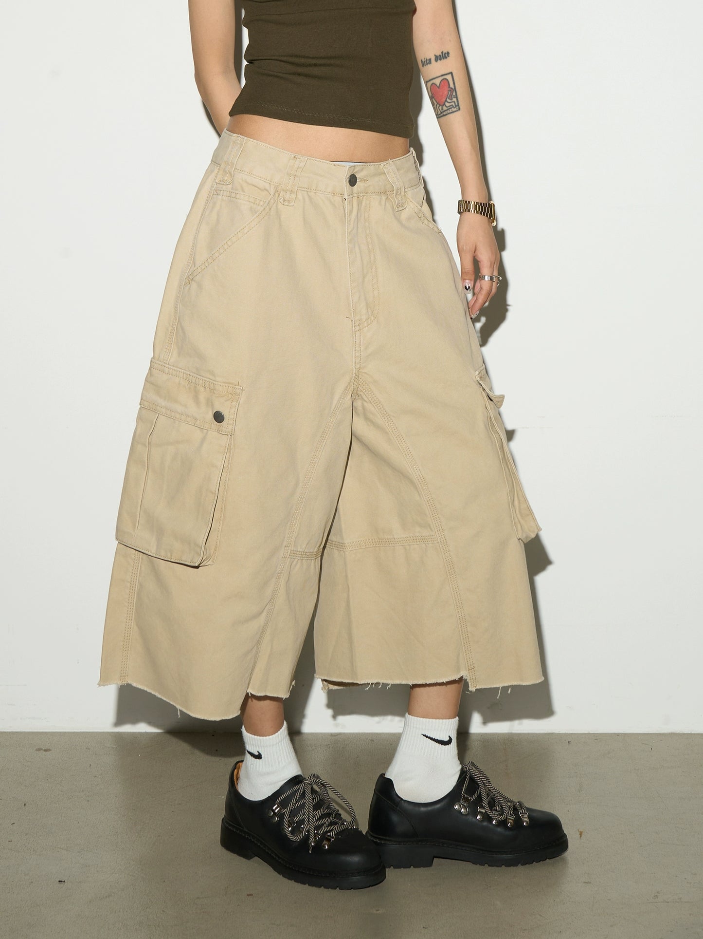 sd0011 イレギュラーローエッジルーズショーツ